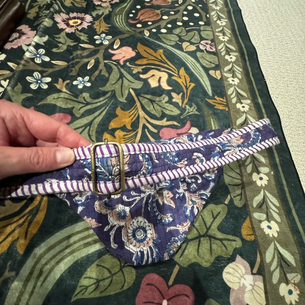 Floral Patterned Fanny Pack - Picture 4 of 4